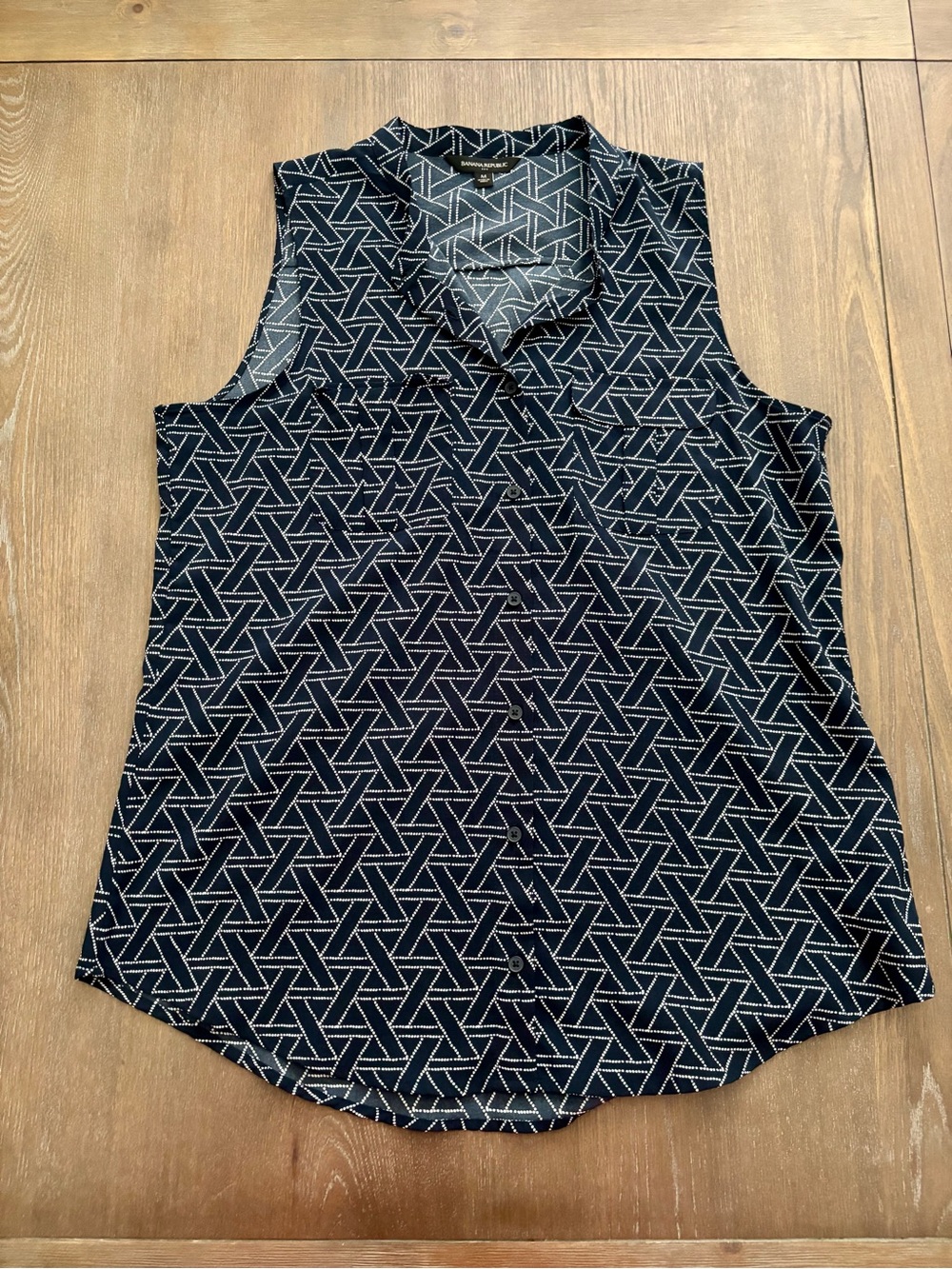 Banana Republic Sleeveless Geometric Print Top